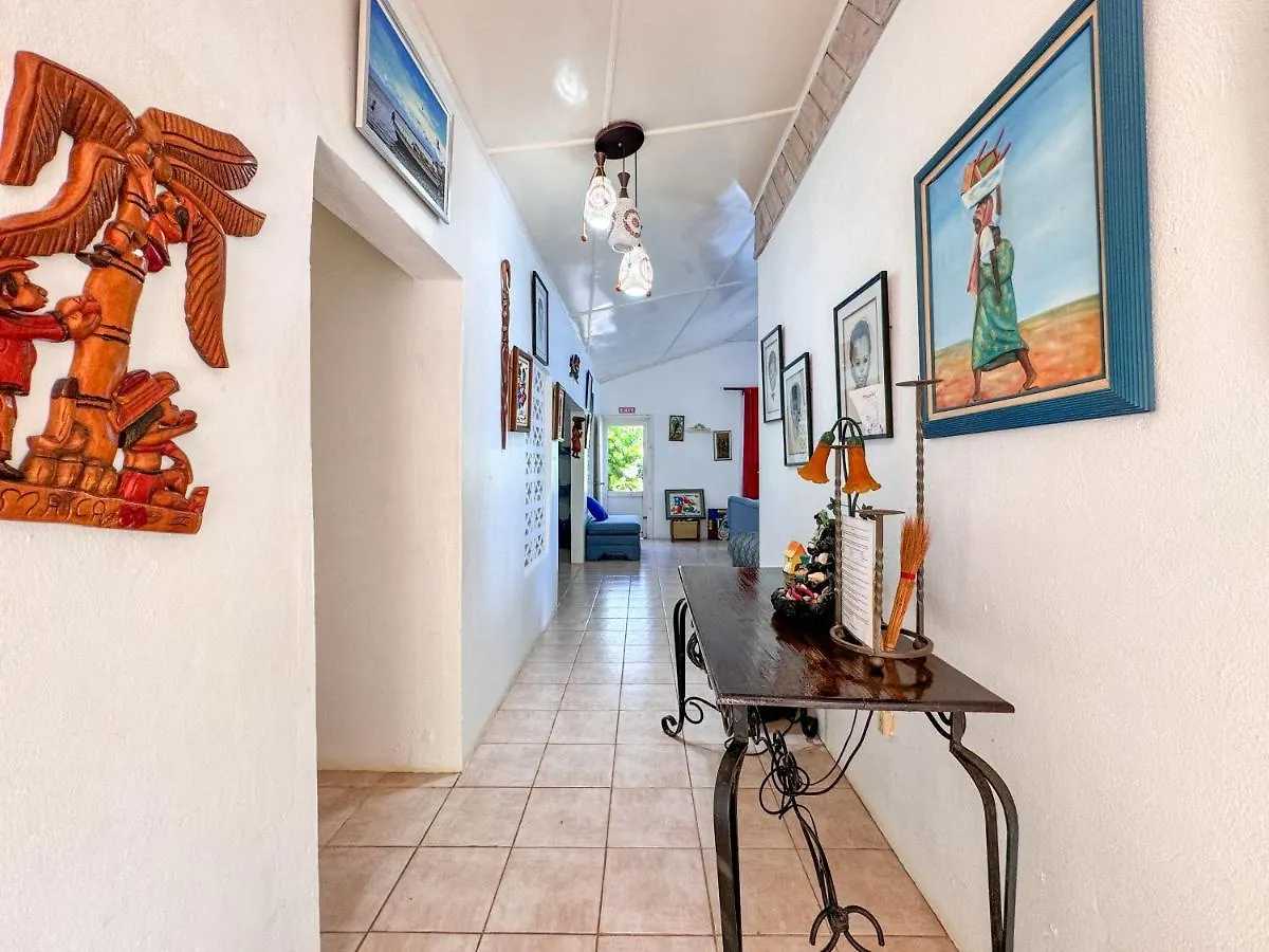 Unforgettable Villa Treasure Beach Guest house
